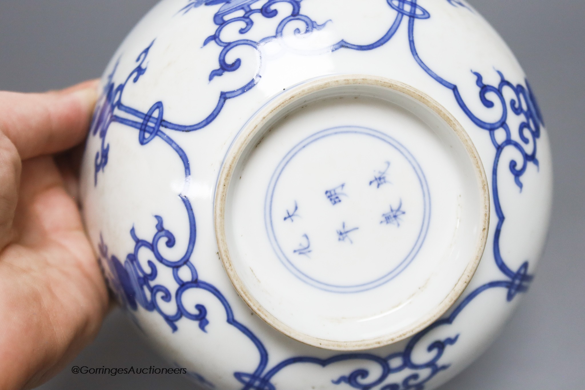 A Chinese blue and white bowl, Chenghua mark, diameter 15cm